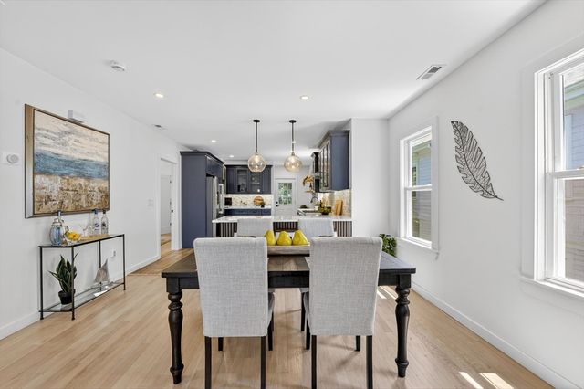 19 High St. 2, Somerville, MA 02144