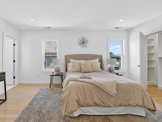 19 High St. 2, Somerville, MA 02144