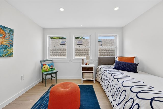 19 High St. 2, Somerville, MA 02144