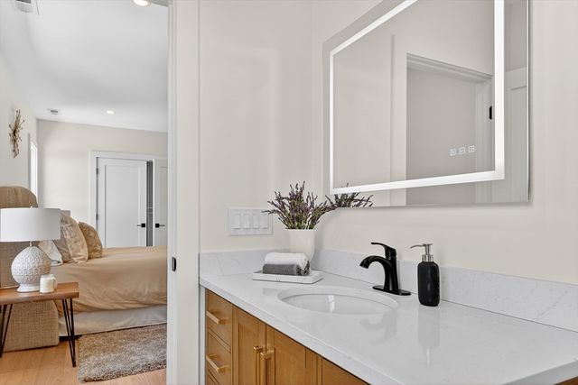 19 High St. 2, Somerville, MA 02144