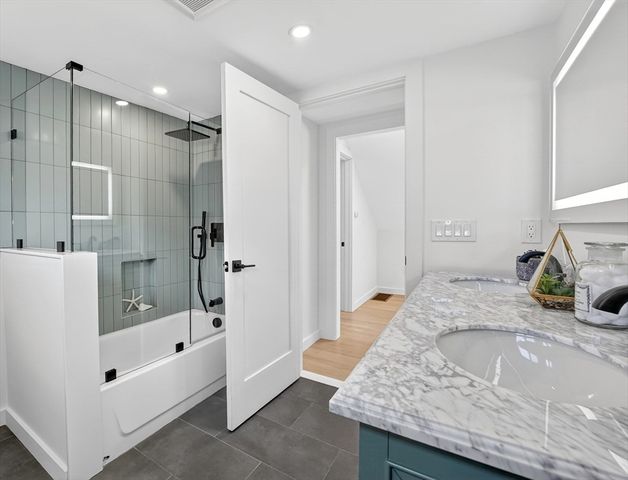 19 High St. 2, Somerville, MA 02144