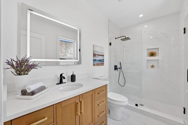 19 High St. 2, Somerville, MA 02144