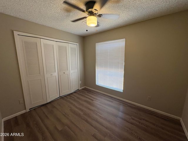 7556 W TURNEY Avenue, Phoenix, AZ 85033