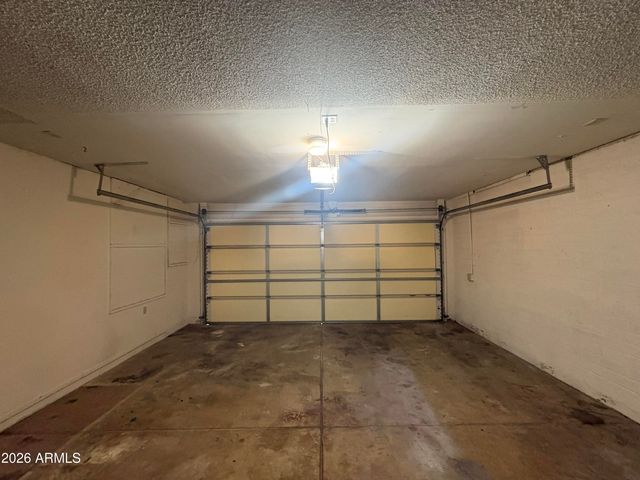 7556 W TURNEY Avenue, Phoenix, AZ 85033