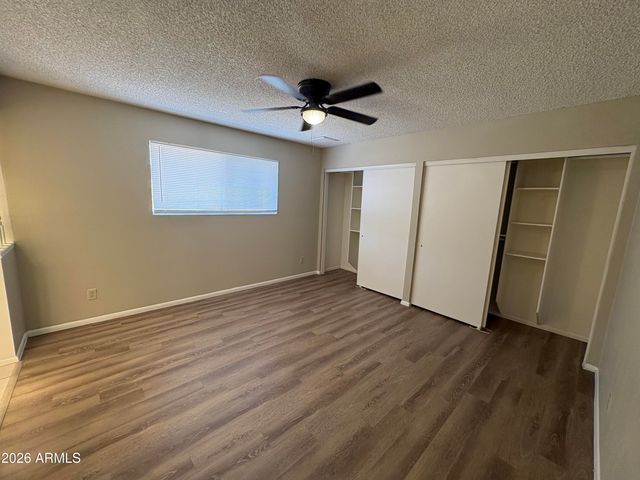 7556 W TURNEY Avenue, Phoenix, AZ 85033