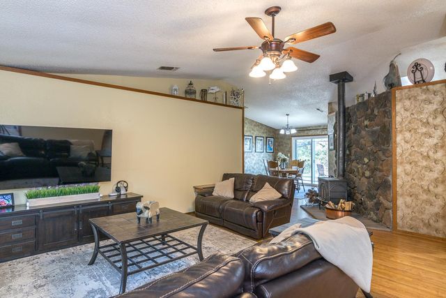 2155 El Faro Way, La Grange, CA 95329