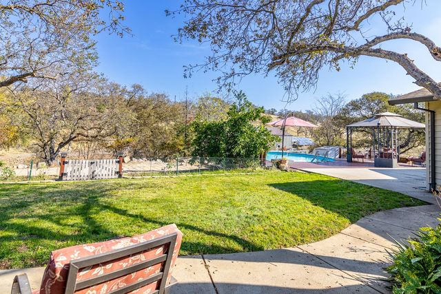 2155 El Faro Way, La Grange, CA 95329
