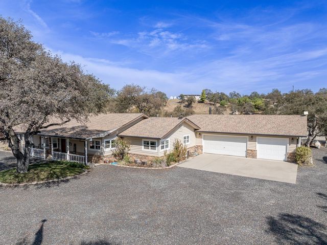 2155 El Faro Way, La Grange, CA 95329