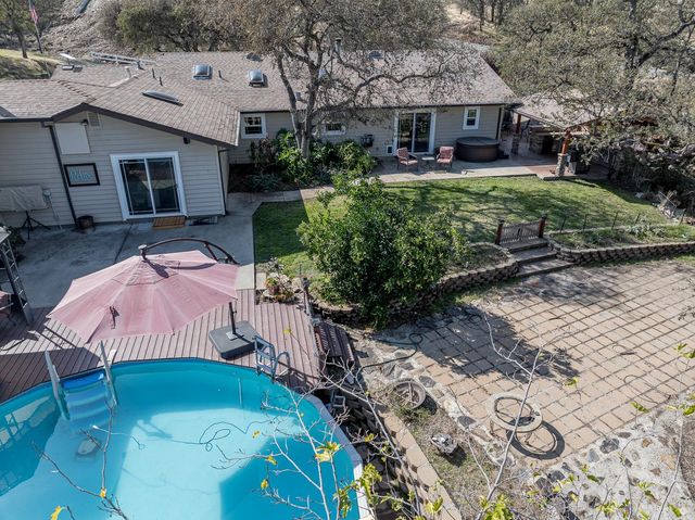 2155 El Faro Way, La Grange, CA 95329