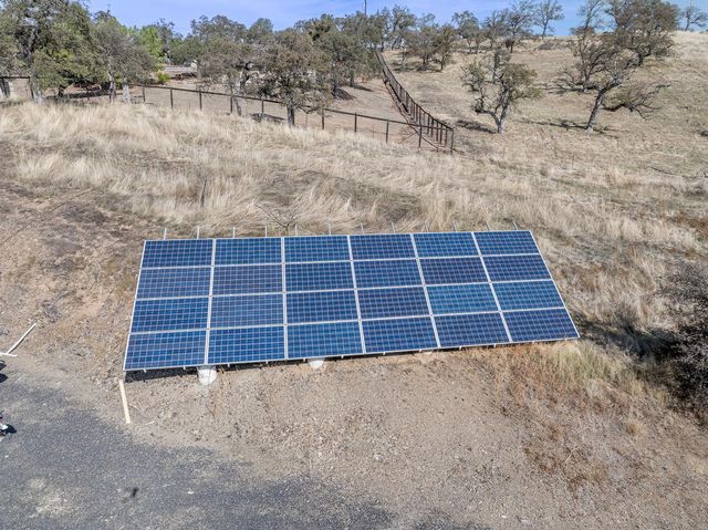 2155 El Faro Way, La Grange, CA 95329