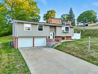 707 Alpine Dr, Canonsburg, PA 15317