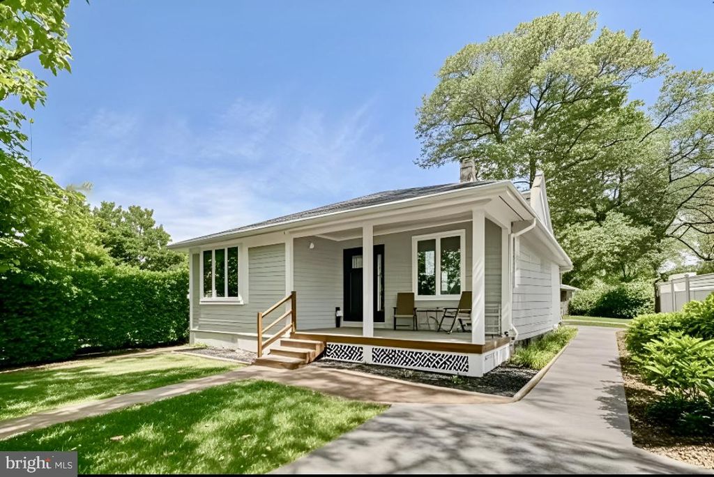 715 MASSACHUSETTS AVE, Somers Point, NJ 08244