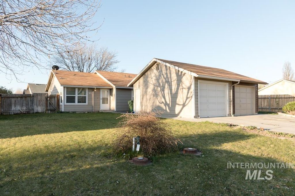 1158 SW 14th Ave, Ontario, OR 97914