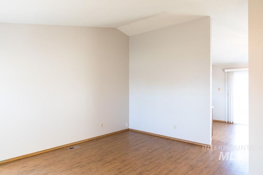 1158 SW 14th Ave, Ontario, OR 97914 photo 10