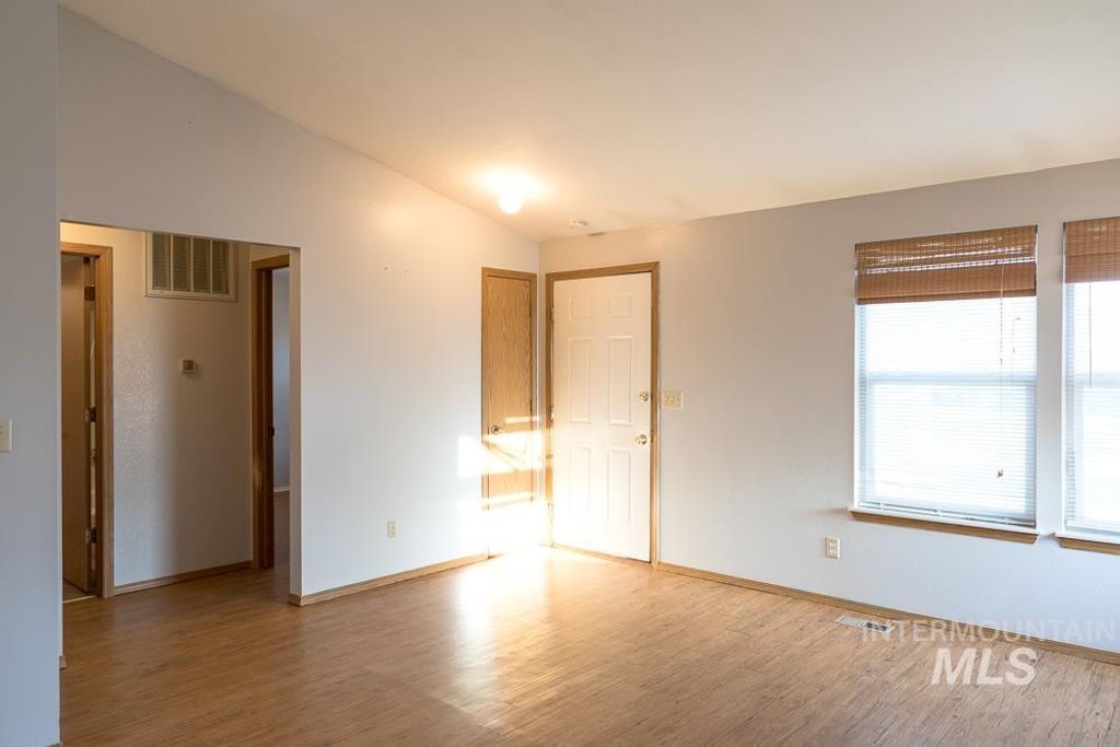 1158 SW 14th Ave, Ontario, OR 97914 photo 12