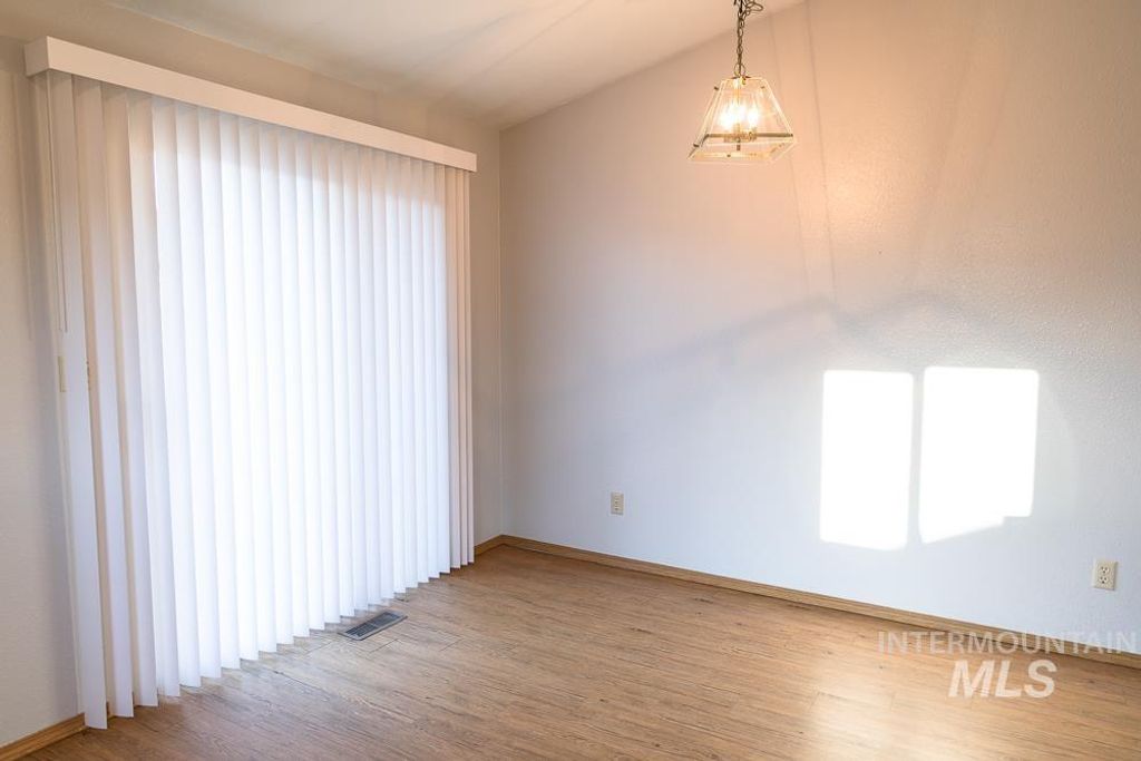 1158 SW 14th Ave, Ontario, OR 97914 photo 19