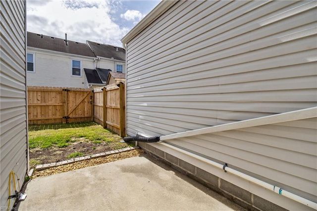 3711 Whitechapel ARCH, Chesapeake, VA 23321