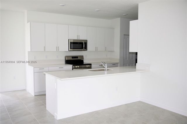 5001 Peacock Way 5001, Dania Beach, FL 33312