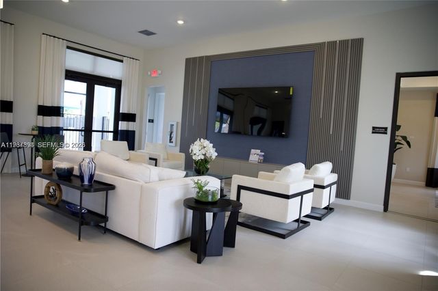 5001 Peacock Way 5001, Dania Beach, FL 33312