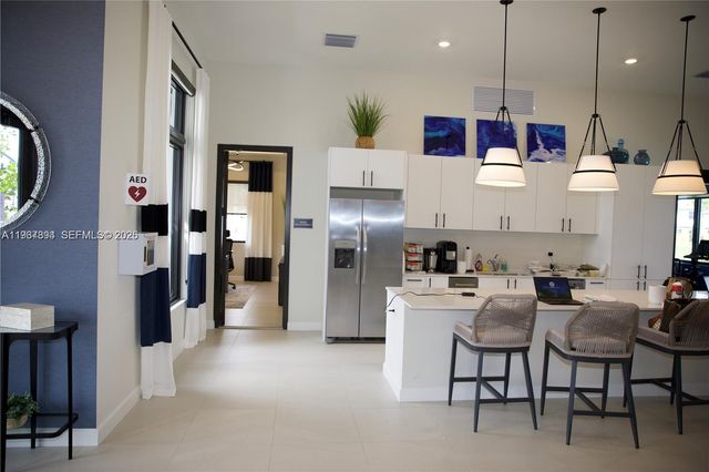 5001 Peacock Way 5001, Dania Beach, FL 33312