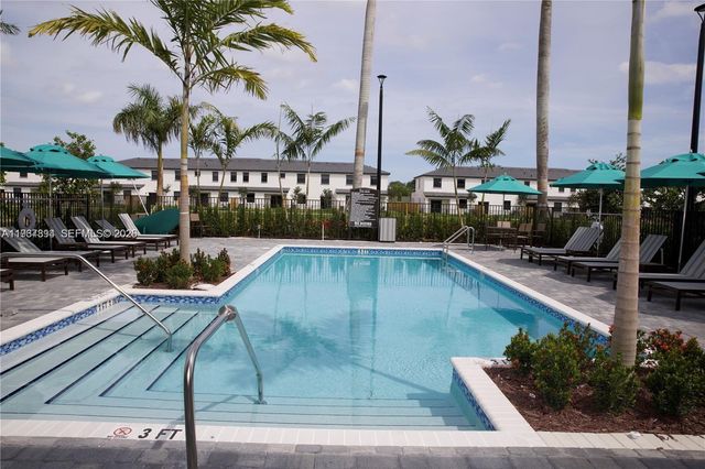 5001 Peacock Way 5001, Dania Beach, FL 33312