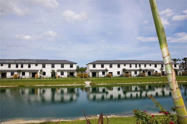 5001 Peacock Way 5001, Dania Beach, FL 33312