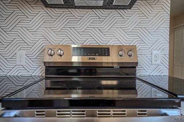 1605 E 10th St, Pueblo, CO 81001
