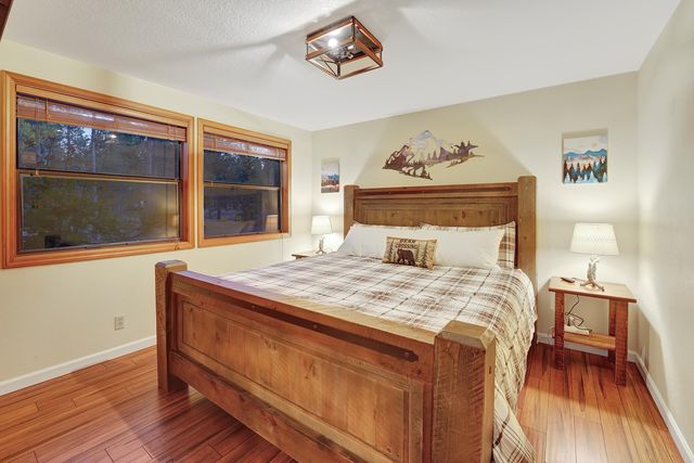 17704 Rogue Lane, Sunriver, OR 97707