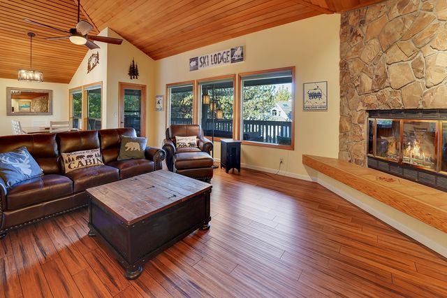 17704 Rogue Lane, Sunriver, OR 97707