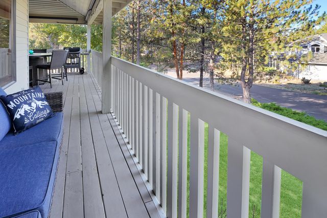 17704 Rogue Lane, Sunriver, OR 97707