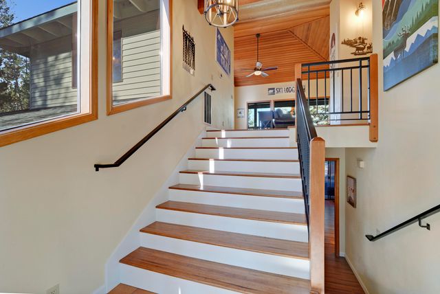 17704 Rogue Lane, Sunriver, OR 97707