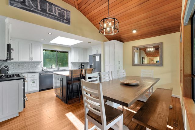 17704 Rogue Lane, Sunriver, OR 97707