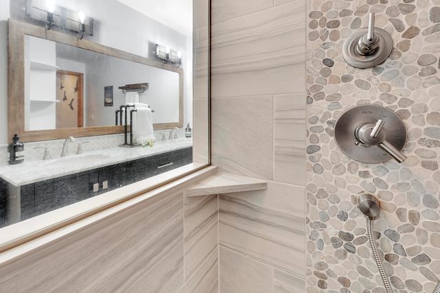 17704 Rogue Lane, Sunriver, OR 97707