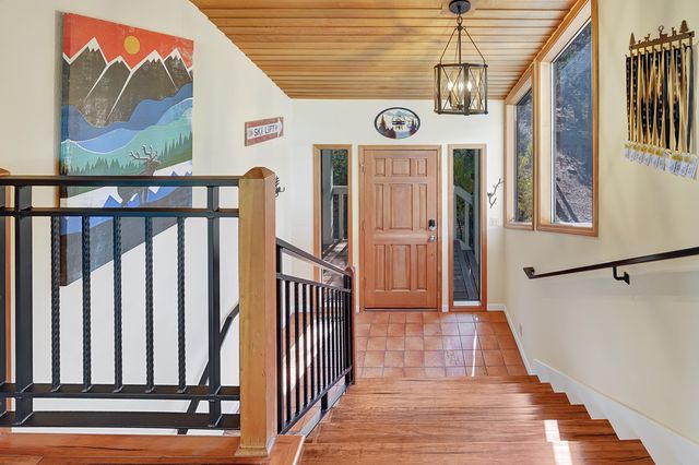 17704 Rogue Lane, Sunriver, OR 97707