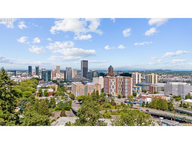 2206 Sw HOFFMAN Ave, Portland, OR 97201