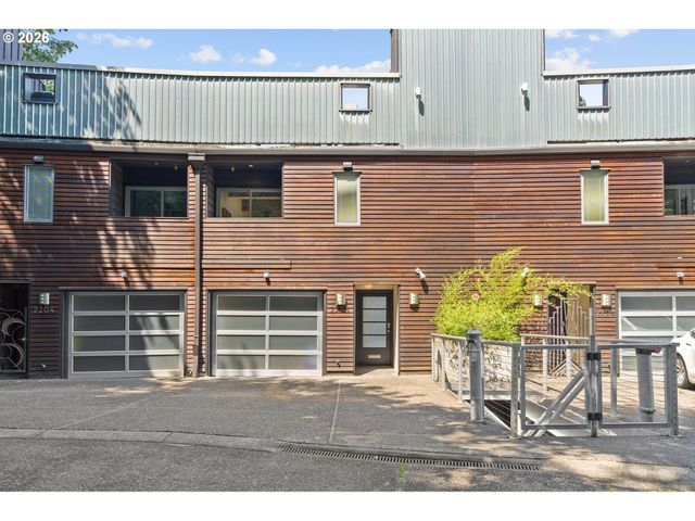 2206 Sw HOFFMAN Ave, Portland, OR 97201