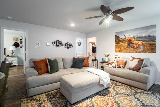 14718 Fronted Goose, San Antonio, TX 78253