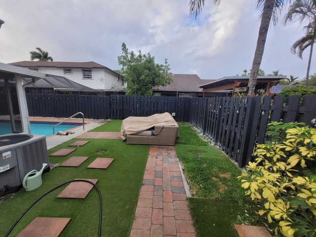 9651 SW 9th Court, Pembroke Pines, FL 33025