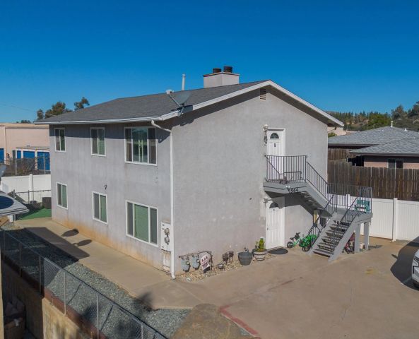 1964 Arnold Way, Alpine, CA 91901