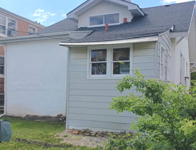 3424 W 64th Place, Chicago, IL 60629