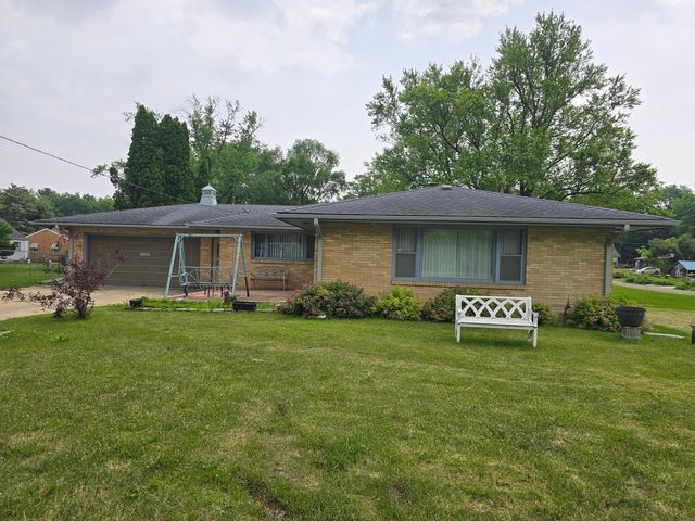2916 School Street, Rockford, IL 61101