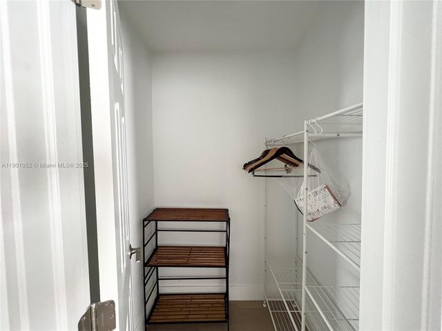 312 Elm St, Hollywood, FL 33019