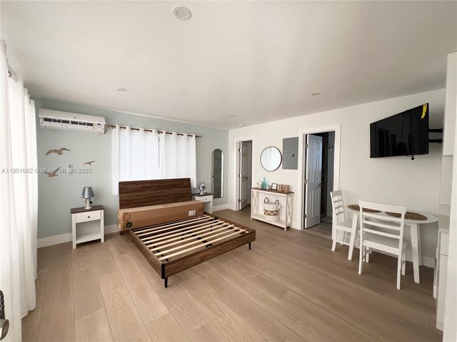 312 Elm St, Hollywood, FL 33019