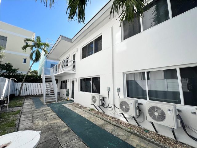 312 Elm St, Hollywood, FL 33019