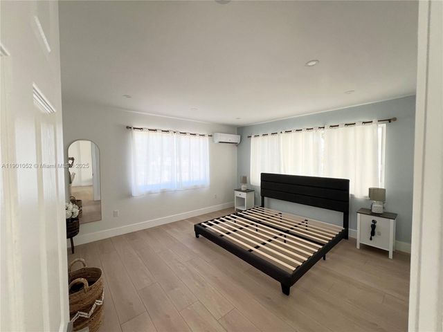 312 Elm St, Hollywood, FL 33019