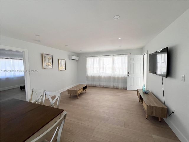 312 Elm St, Hollywood, FL 33019