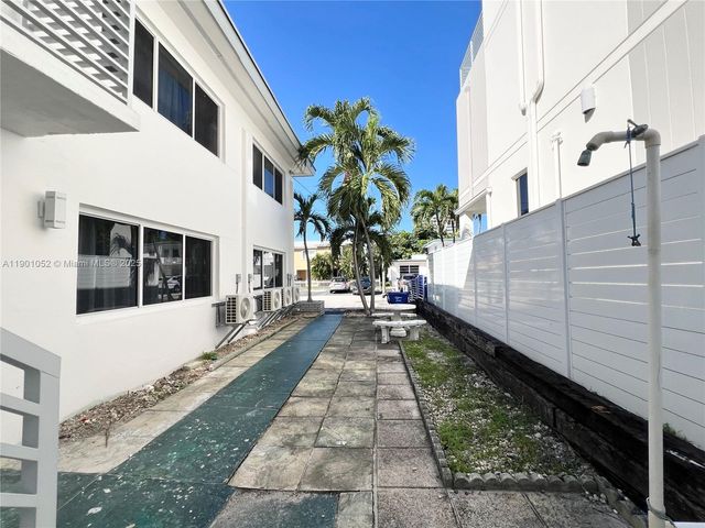 312 Elm St, Hollywood, FL 33019