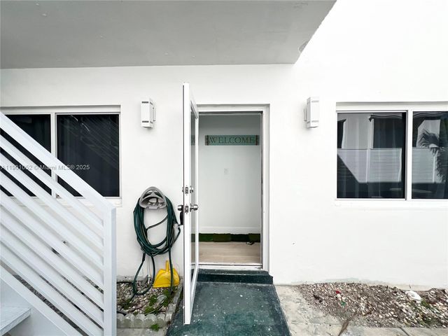 312 Elm St, Hollywood, FL 33019