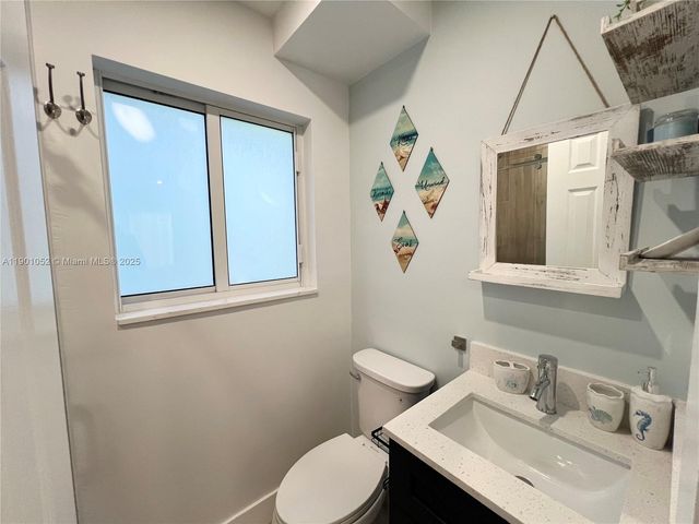 312 Elm St, Hollywood, FL 33019