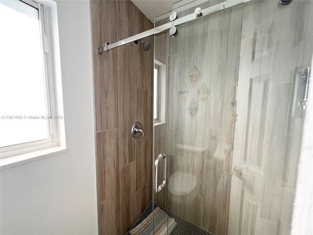 312 Elm St, Hollywood, FL 33019